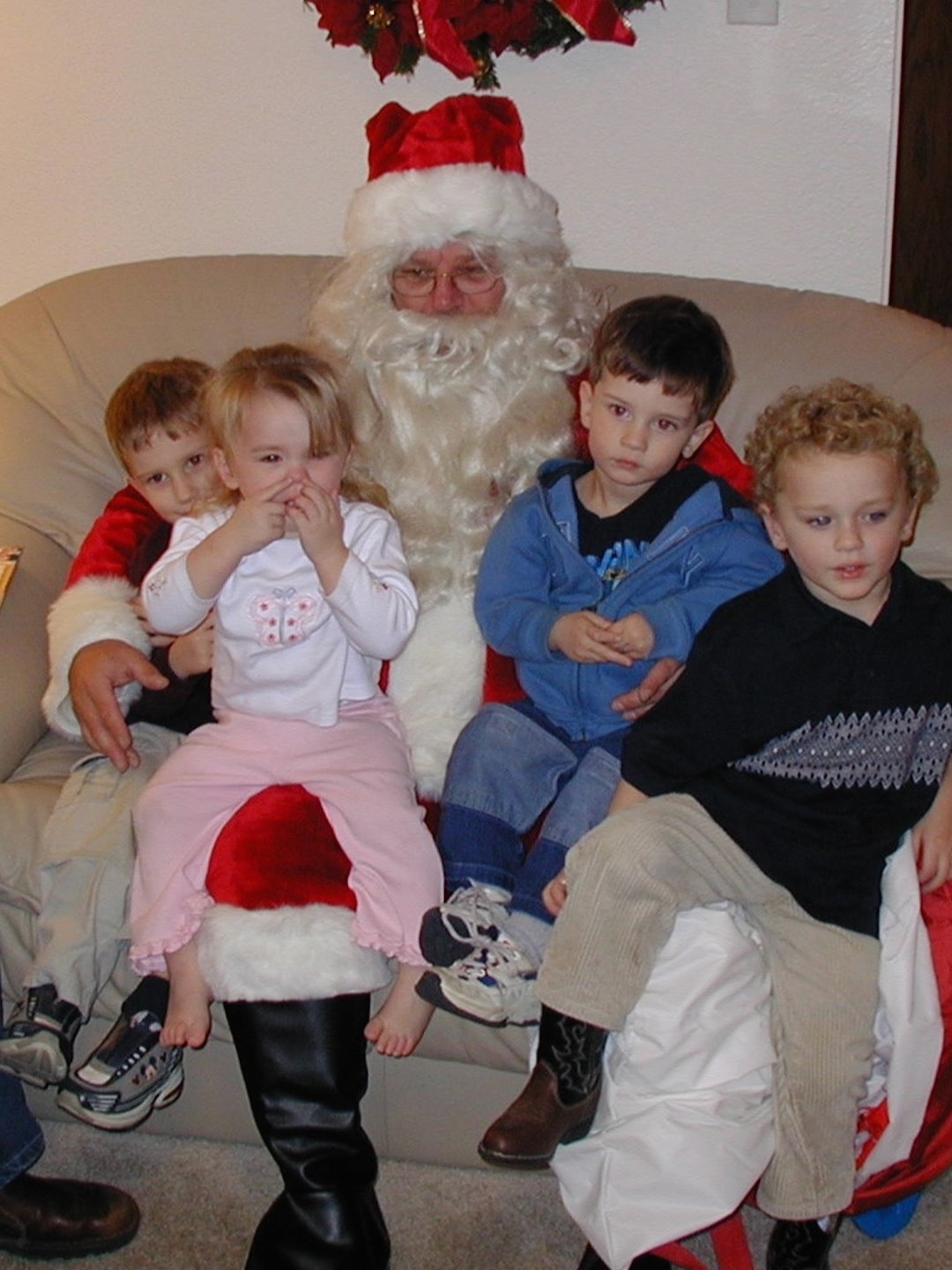 2003-12-24-23-Santa-Arrives.jpg